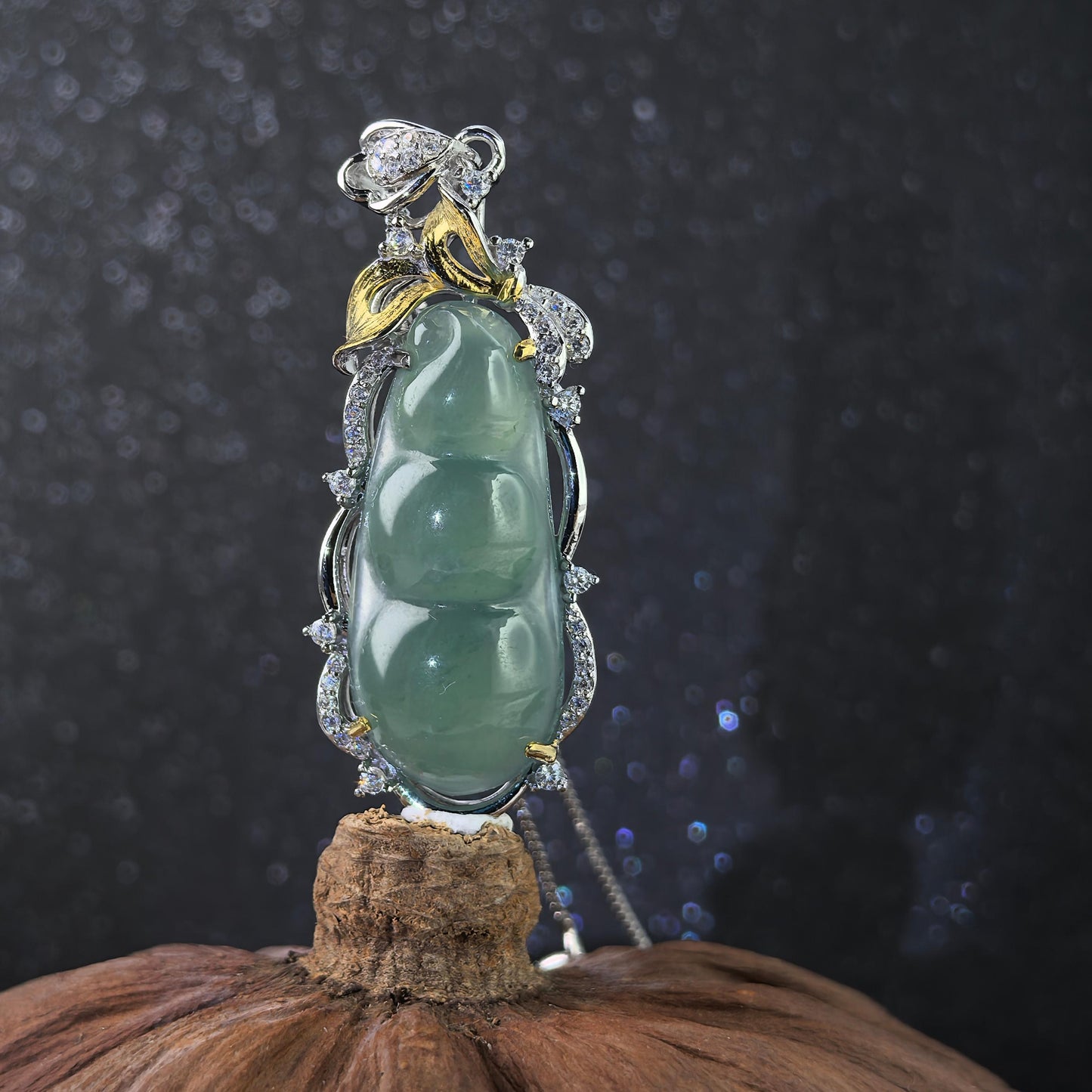 Exquisite Dual Color Plated 925 Silver Jewelry Natural Jadeite Pendant