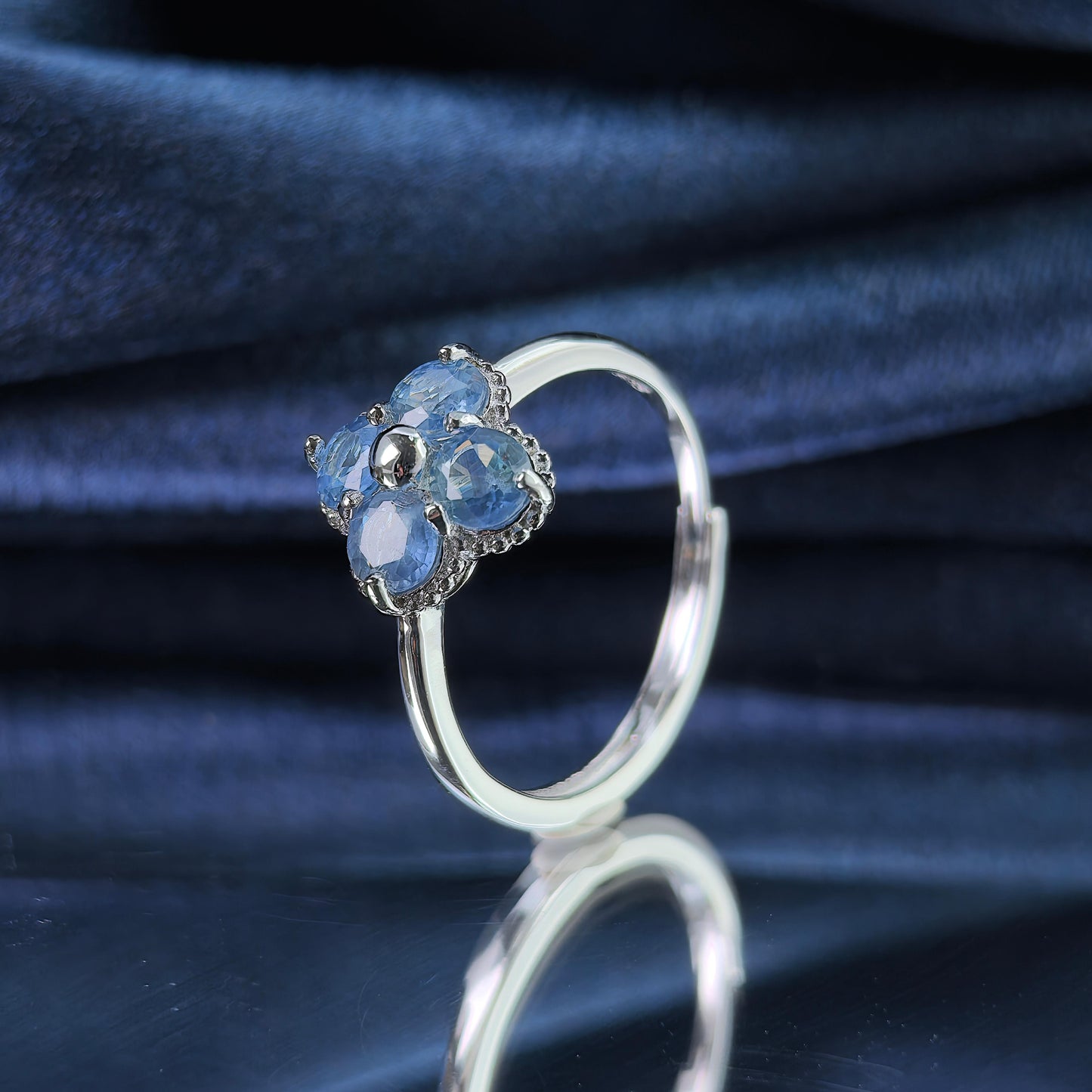 Elegant Rhodium Plated 925 Silver Jewelry Natural Sapphire Four Leaf Clover Ring