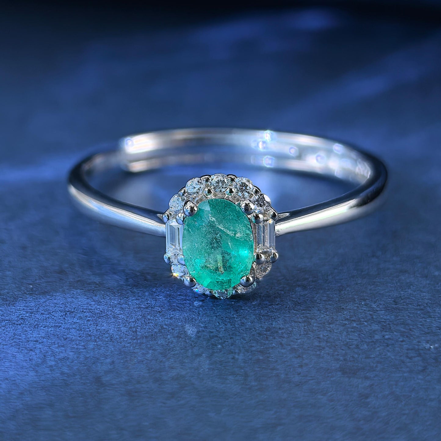 Elegant Rhodium Plated Silver 925 Jewelry Natural Emerald Ring