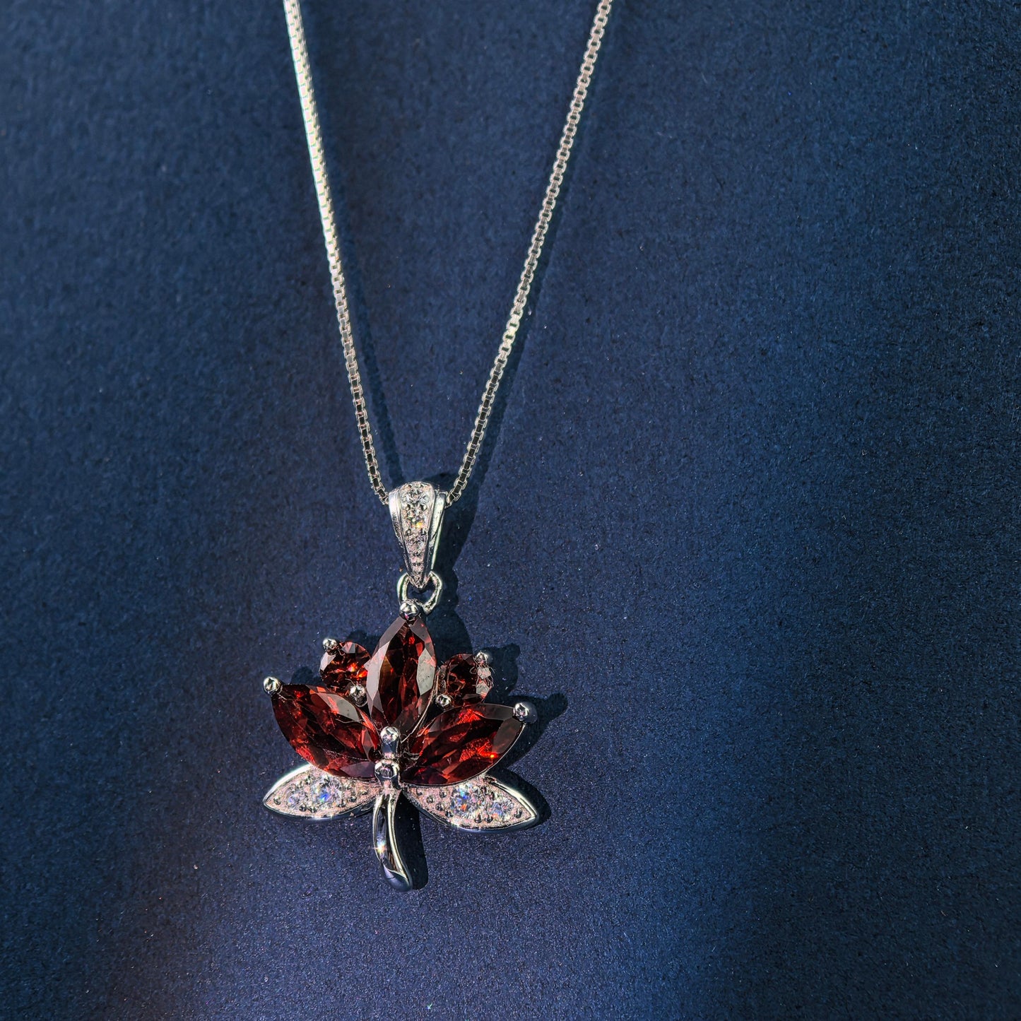 Graceful Rhodium Plated 925 Silver Jewelry Natural Garnet Maple Leaf Pendant