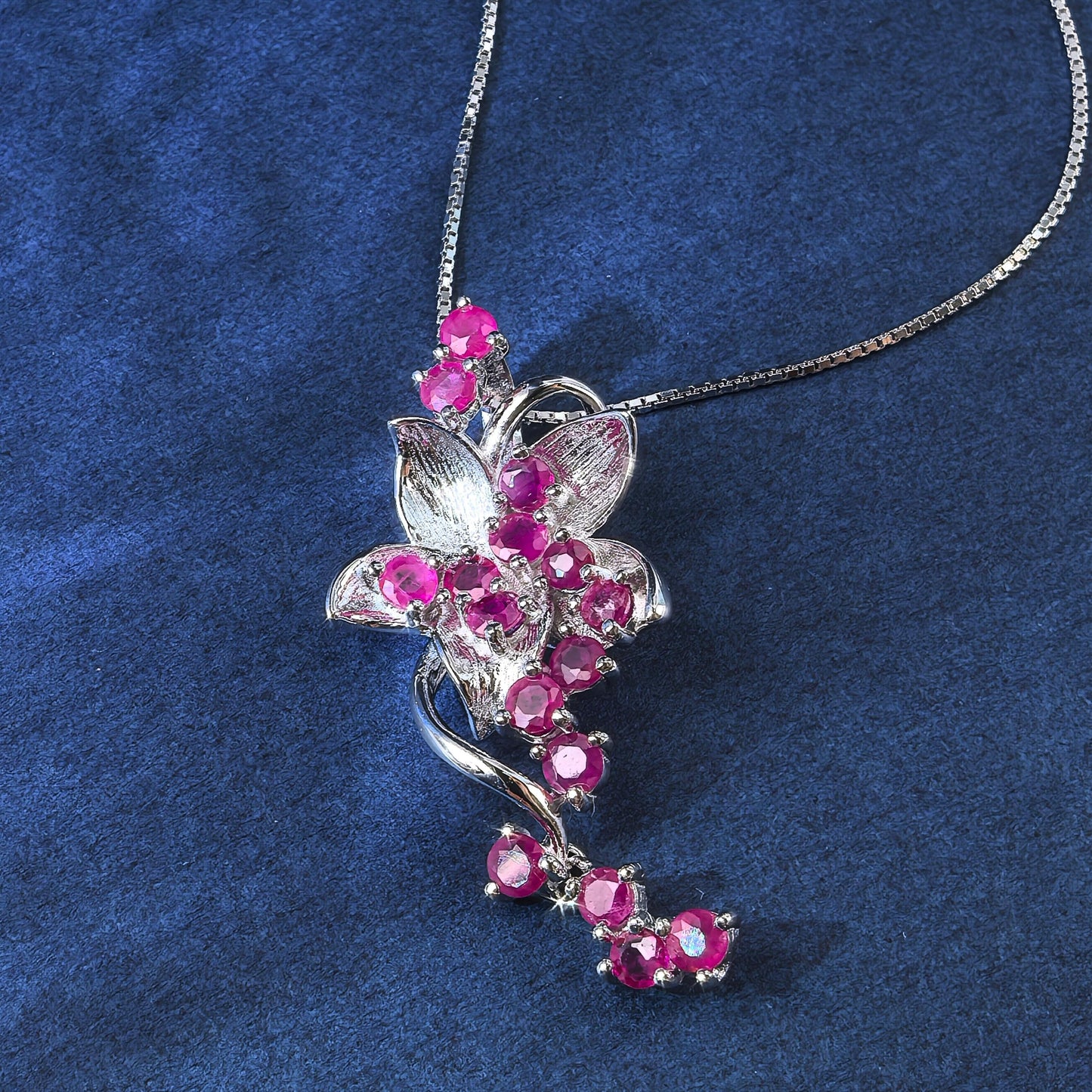 Luxurious Rhodium Plated Silver 925 Jewelry Natural Ruby Flower Pendant