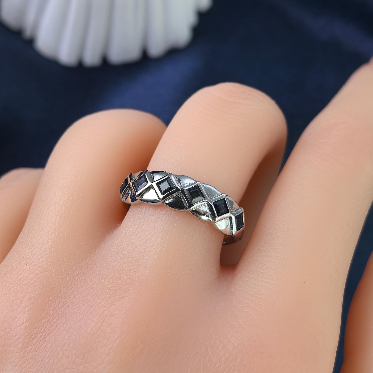 Graceful Rhodium Plated 925 Silver Jewelry Natural Sapphire Ring