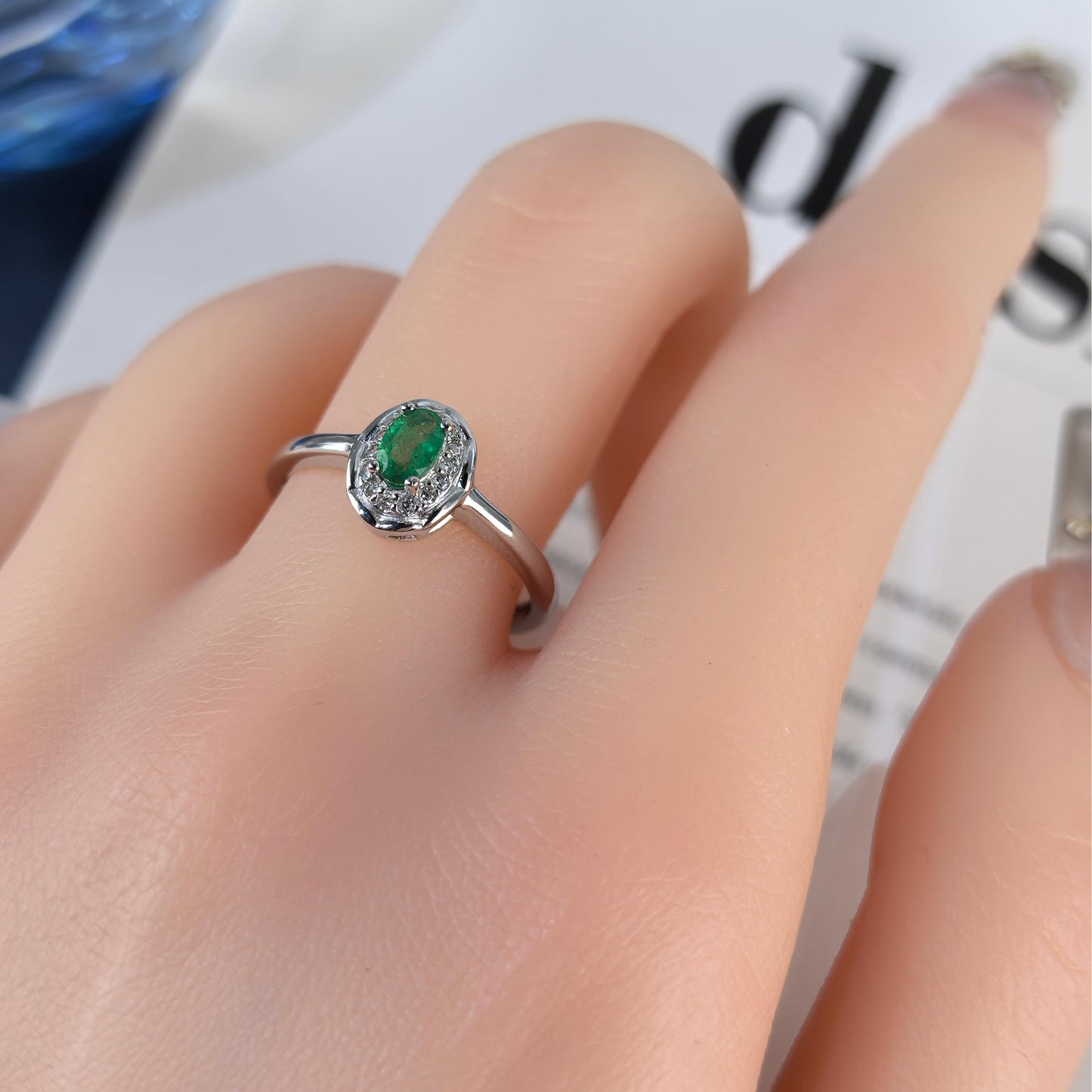 Exquisite Rhodium Plated Silver 925 Jewelry Natural Emerald Ring