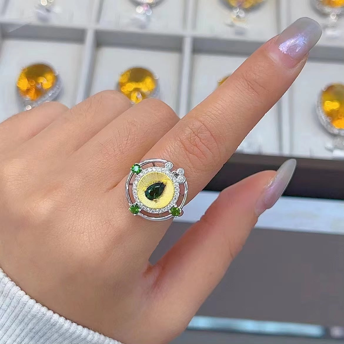 Gorgeous Rhodium and Gold Plated Silver 925 Jewelry Natural Diopside Ring