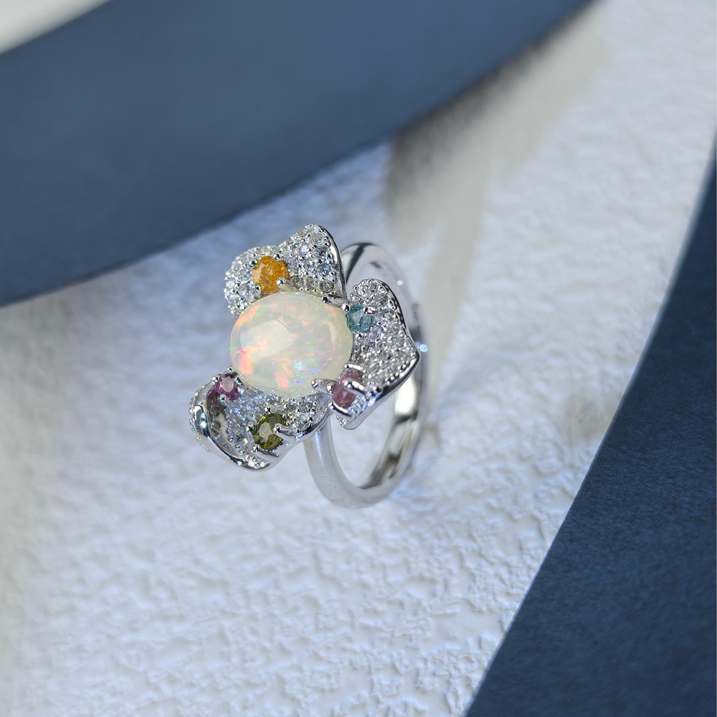 Graceful Rhodium Plated 925 Silver Jewelry Natural Opal Flower Ring