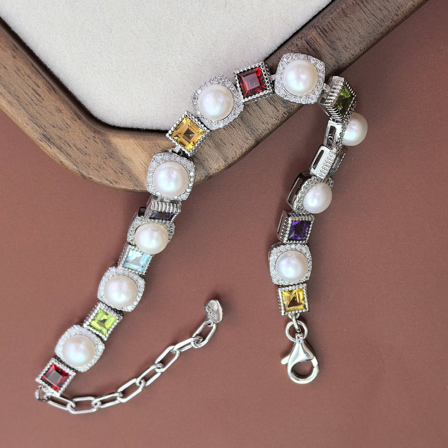Graceful Rhodium Plated 925 Sterling Silver Freshwater Pearl Bracelet
