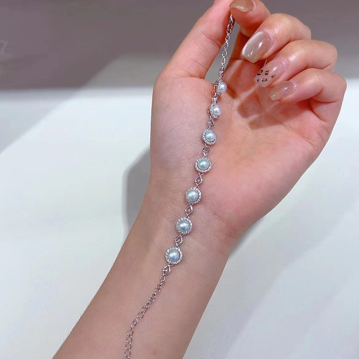 Precious Rhodium Plated 925 Sterling Silver Freshwater Pearl Bracelet