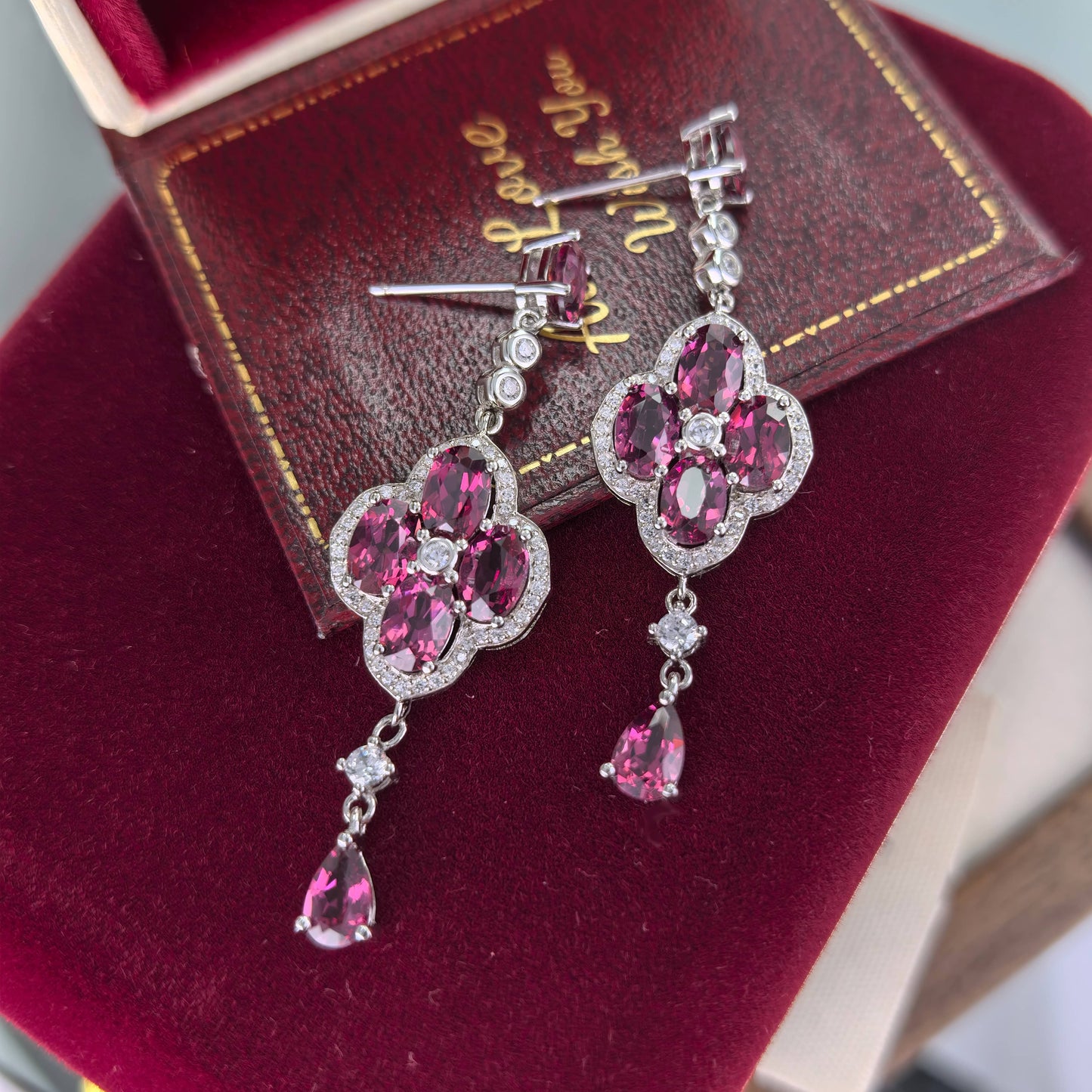 Graceful Rhodium Plated 925 Silver Jewelry Natural Pyrope Four Leaf Clover Drop Earrings