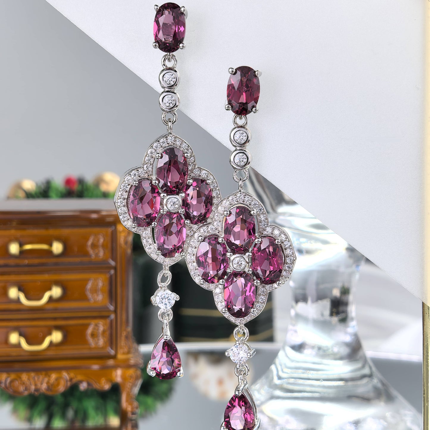 Graceful Rhodium Plated 925 Silver Jewelry Natural Pyrope Four Leaf Clover Drop Earrings