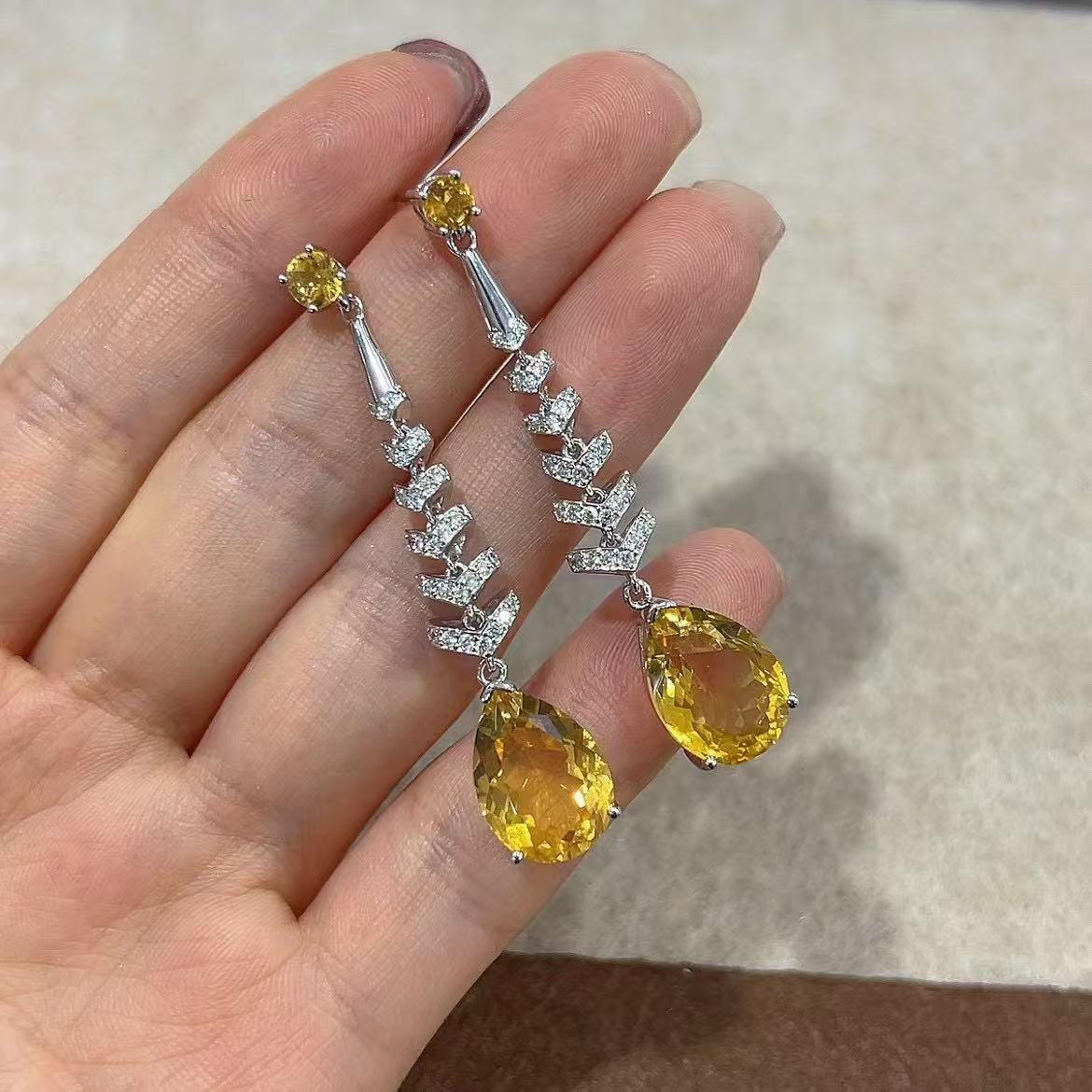 Exquisite Rhodium Plated 925 Sterling Silver Natural Citrine Crystal Dangling Drop Earrings