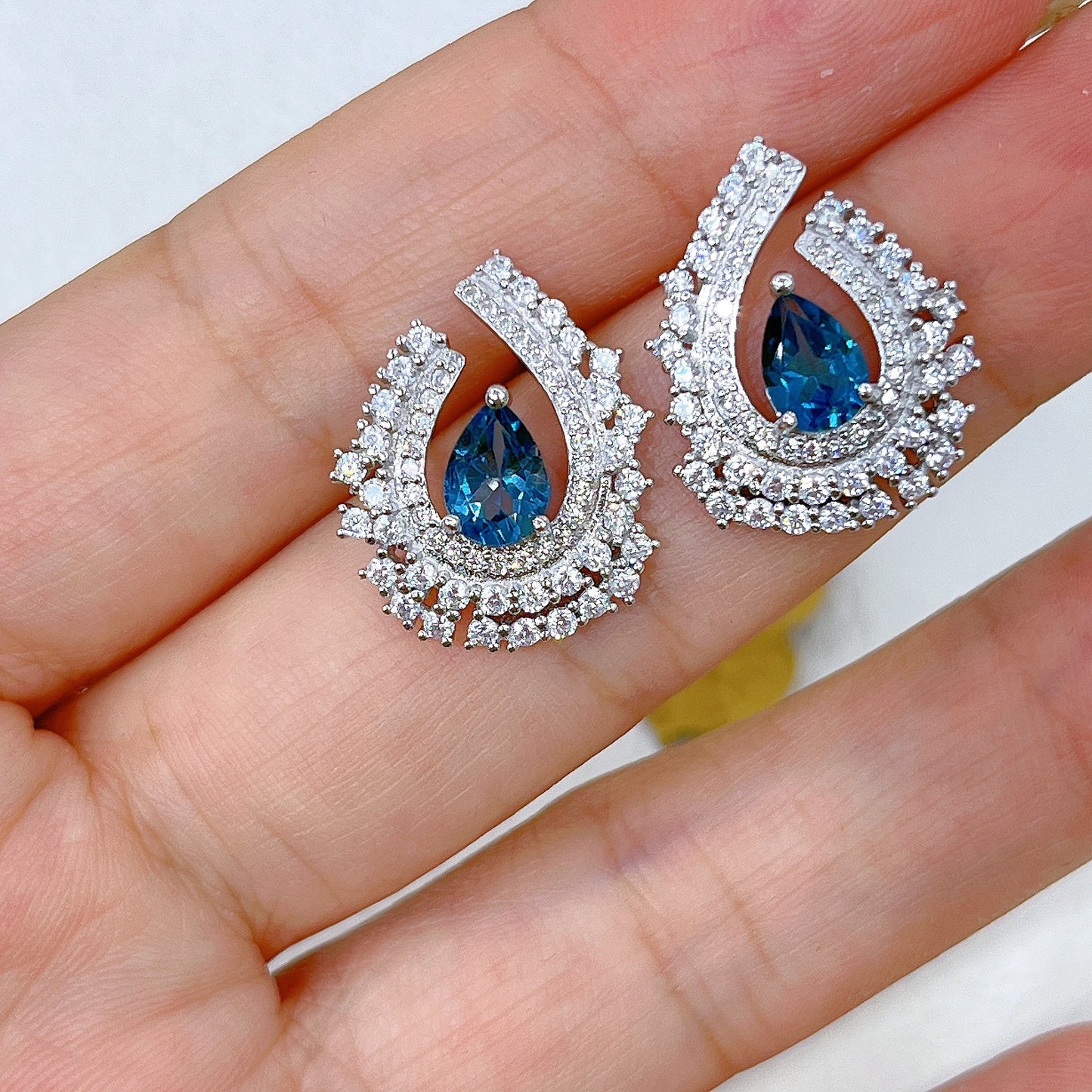Luxurious S925 Silver Pear Cut Natural London Blue Topaz Statement Stud Earrings