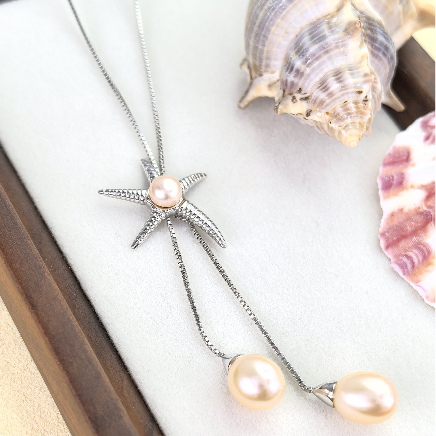 Gorgeous Rhodium Plated Silver 925 Freshwater Pearl Starfish Necklace