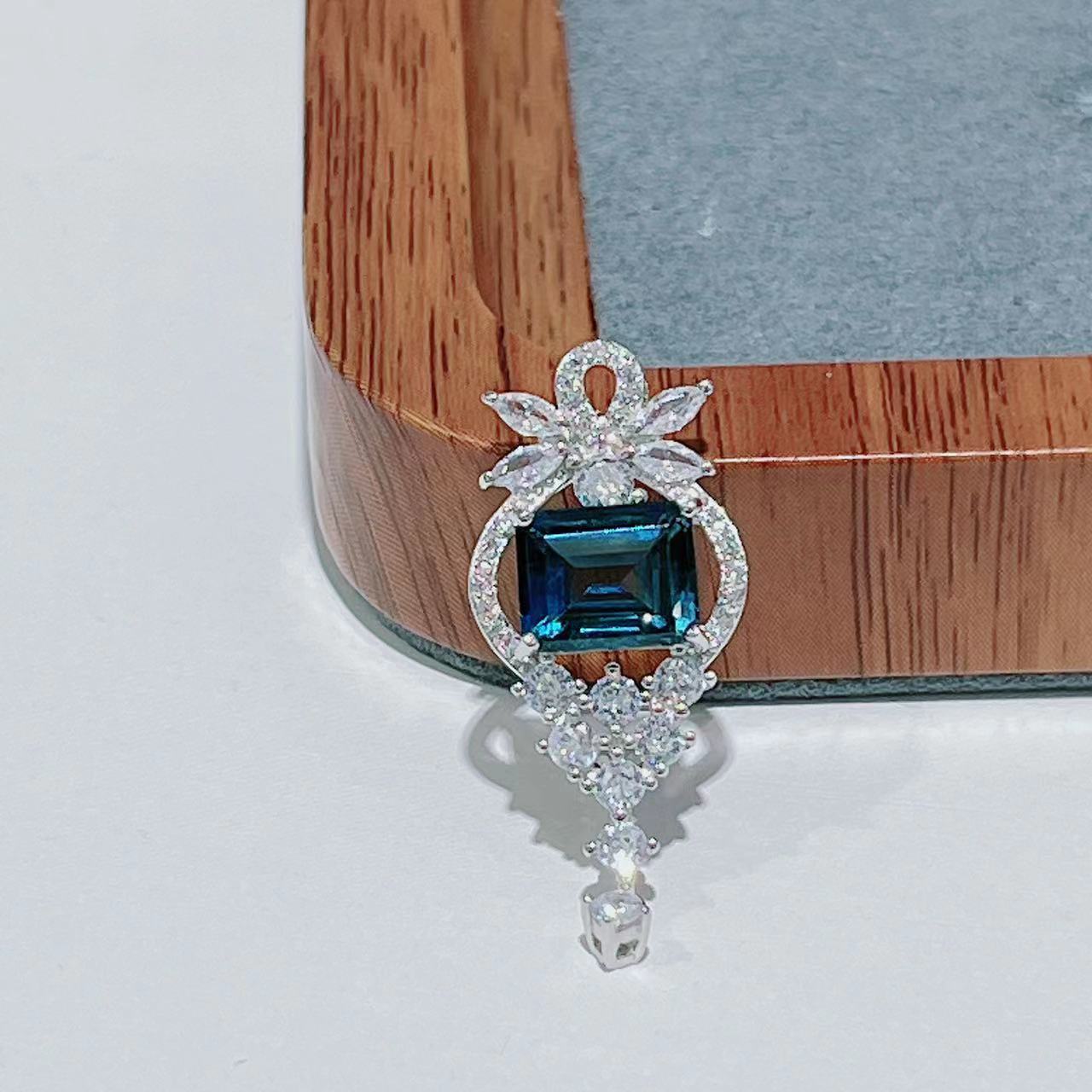 Graceful Rhodium Plated Silver 925 Jewelry Natural London Blue Topaz Pendant