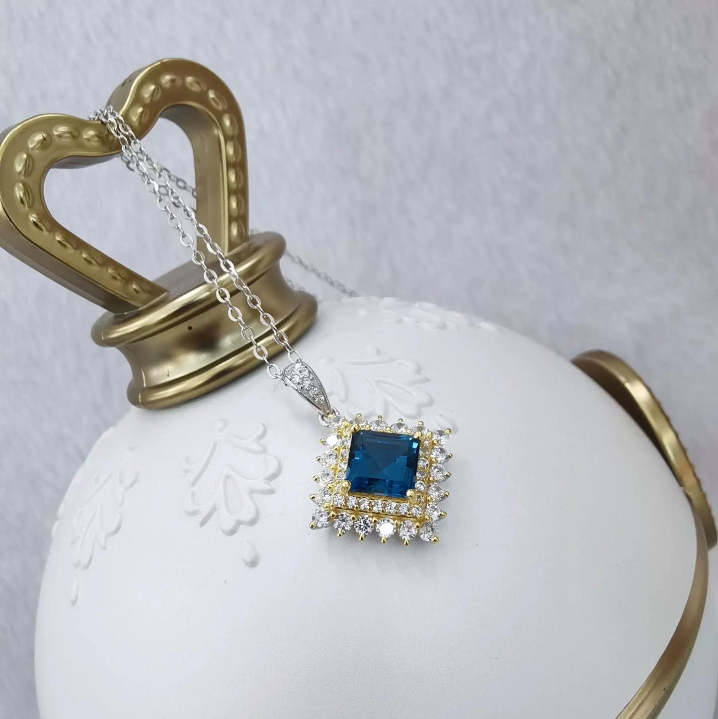 Sparkling Dual Color Plated 925 Sterling Silver Natural London Blue Topaz Pendant