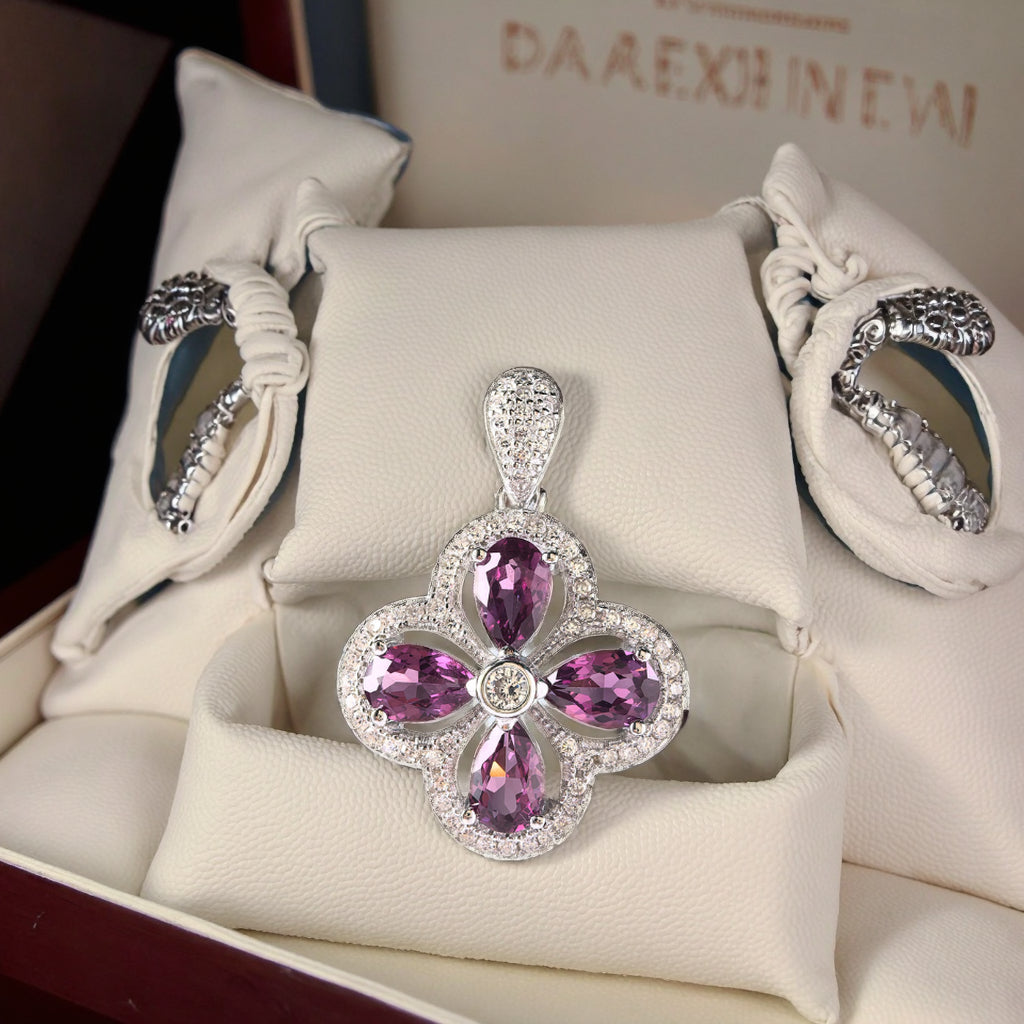 Charming 925 Silver Natural Pyrope Clover Pendant Rhodium Plated