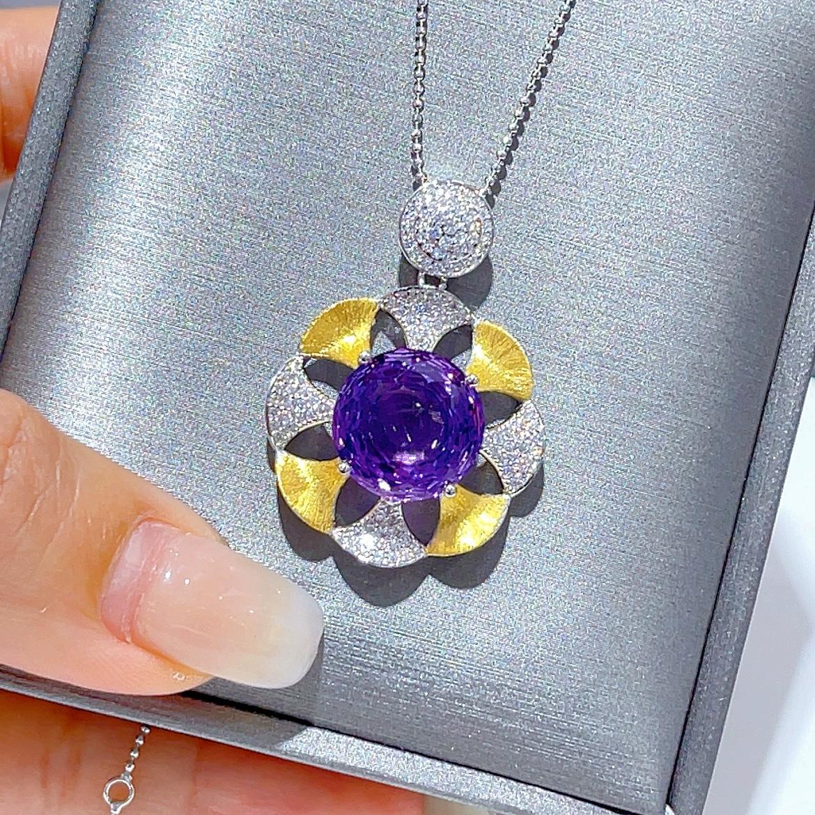 Graceful Dual Color Plated 925 Silver Jewelry Natural Amethyst Flower Pendant