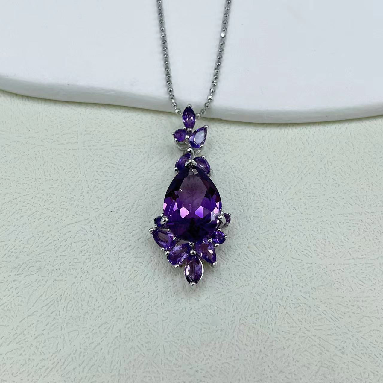 Graceful Rhodium Plated 925 Sterling Silver Natural Amethyst Pendant