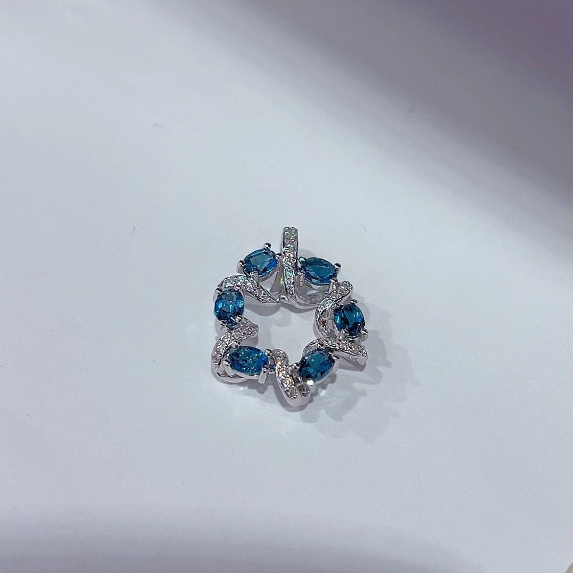 Charming Rhodium Plated 925 Silver Jewelry Natural London Blue Topaz Pendant