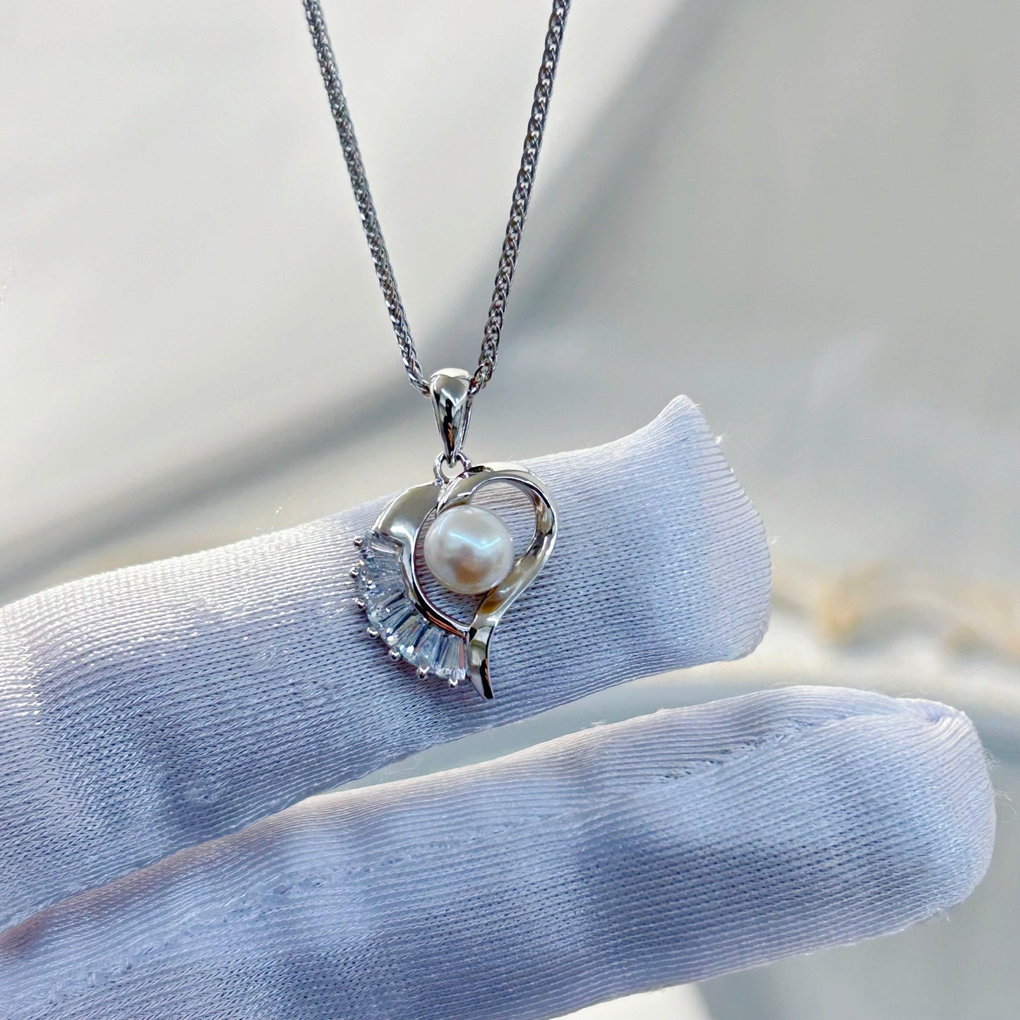 925 Sterling Silver Freshwater Pearl Heart Pendant Unique Rhodium Plated