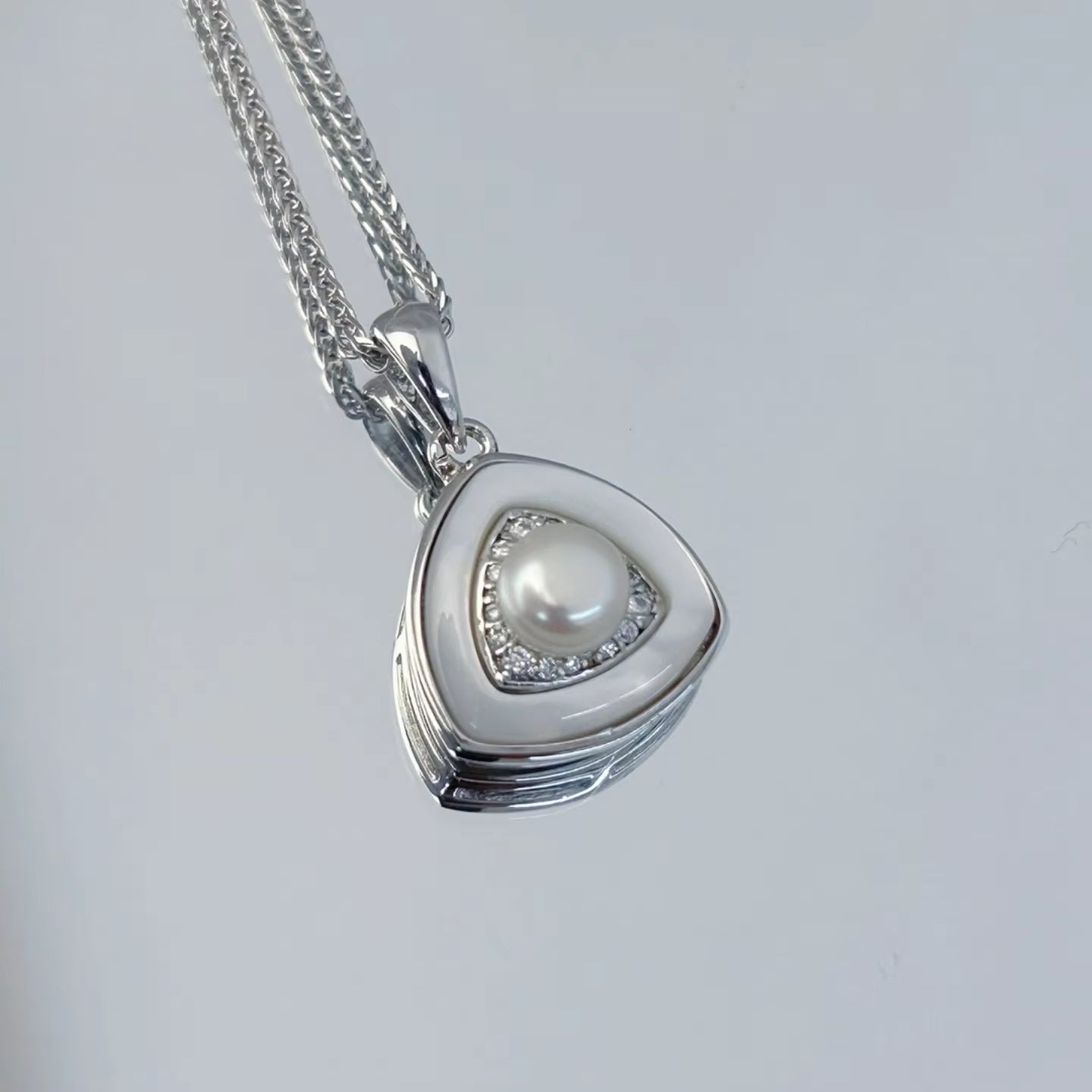 Elegant Freshwater Pearl Pendant 925 Sterling Silver with Rhodium Plating