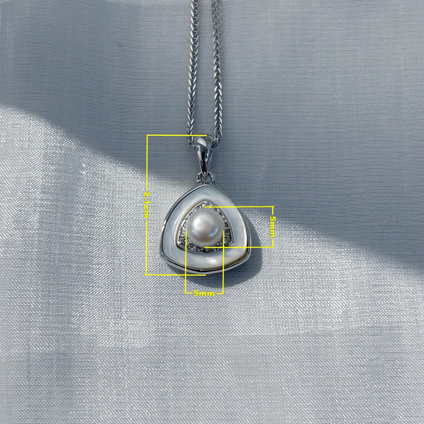 Elegant Freshwater Pearl Pendant 925 Sterling Silver with Rhodium Plating