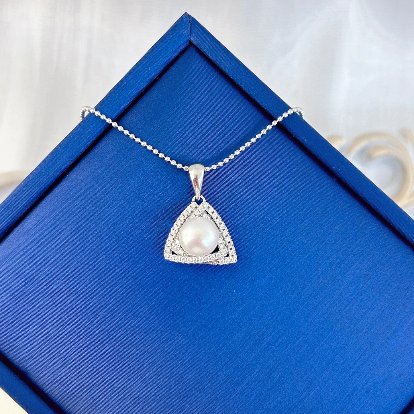 Charming Freshwater Pearl Triangle Pendant 925 Silver Rhodium Plated