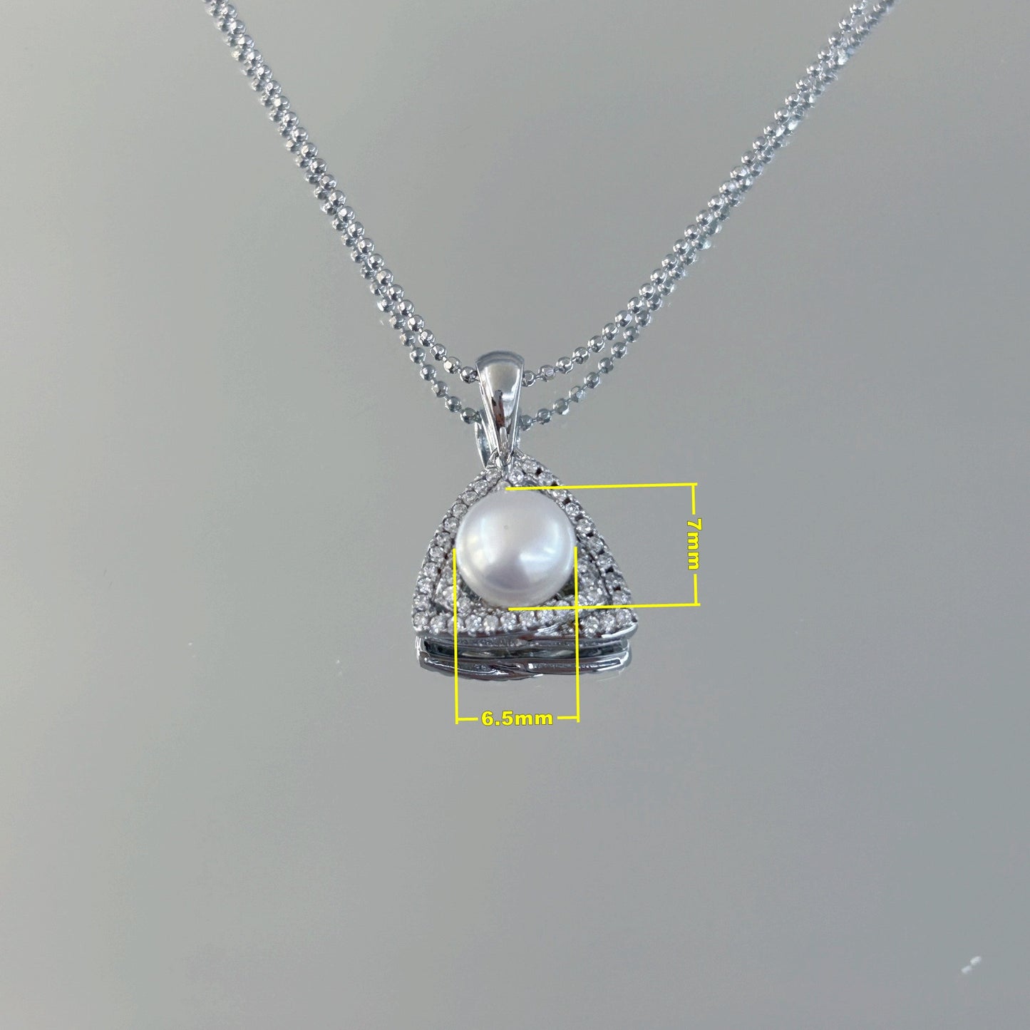 Charming Freshwater Pearl Triangle Pendant 925 Silver Rhodium Plated
