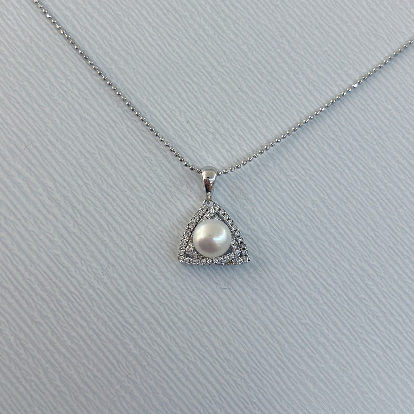 Charming Freshwater Pearl Triangle Pendant 925 Silver Rhodium Plated