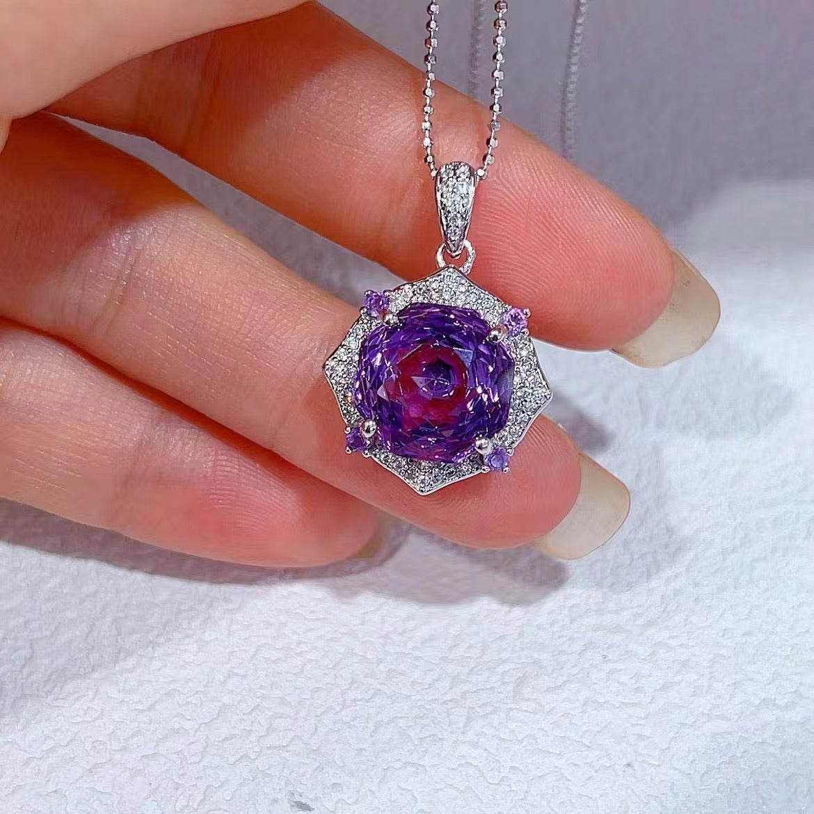 Modern Exquisite 925 Sterling Silver Natural Amethyst Pendant