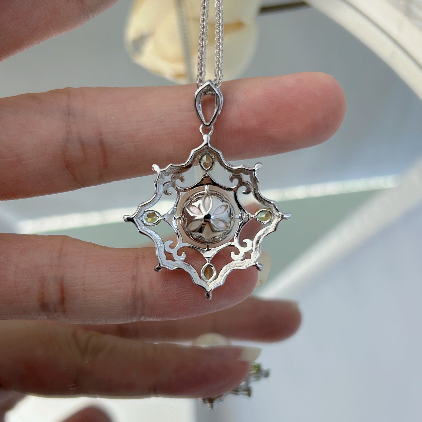 Graceful Rhodium Plated Silver 925 Jewelry Freshwater Pearl Pendant