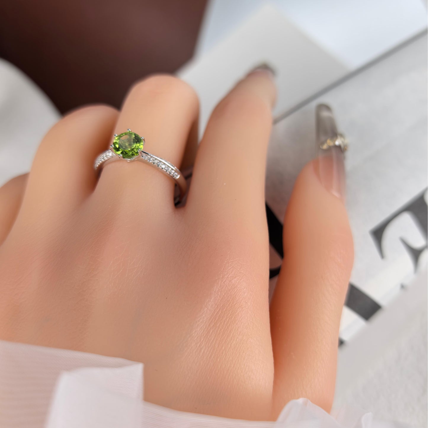 Stylish Rhodium Plated 925 Silver Jewelry Natural Olivine Ring