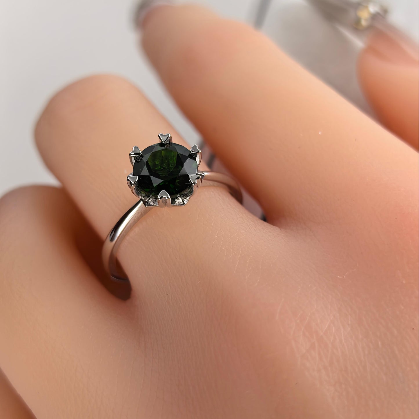 Graceful Rhodium Plated 925 Sterling Silver Natural Diopside Ring