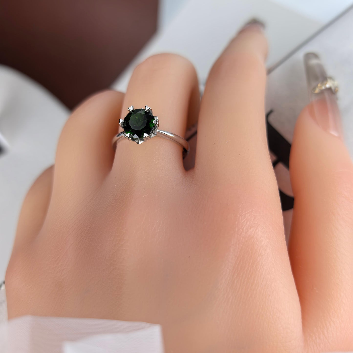Graceful Rhodium Plated 925 Sterling Silver Natural Diopside Ring