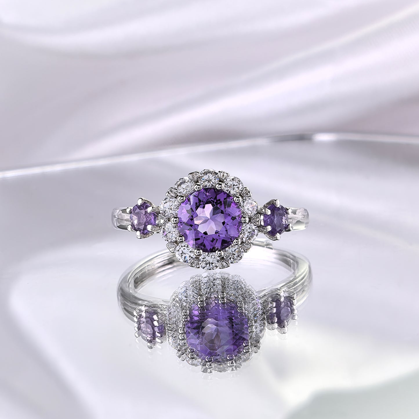 Graceful Women's Rhodium Plated Sterling Silver 925 Amethyst Flower Ring