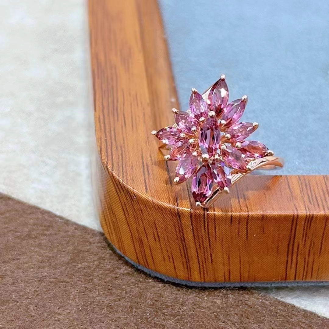 Contemporary Modern Artisan Crafted Deep Red Natural Pyrope Jewelry Ring