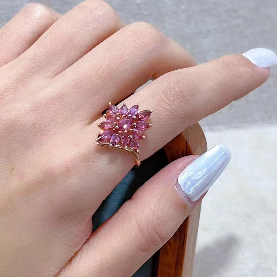 Contemporary Modern Artisan Crafted Deep Red Natural Pyrope Jewelry Ring