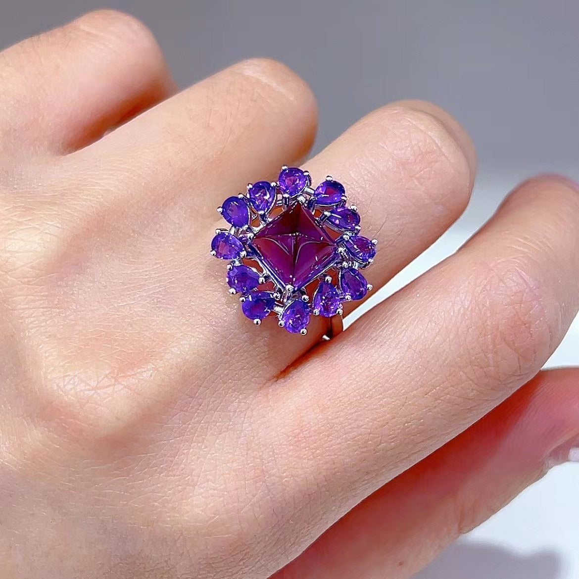 Exquisite Rhodium Plated 925 Sterling Silver Natural Amethyst Ring