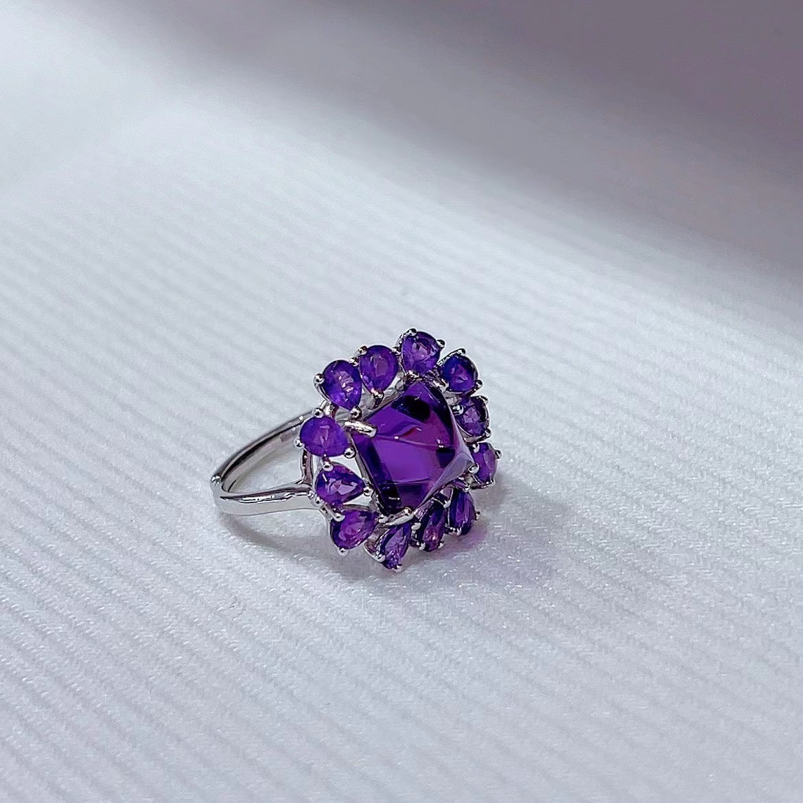 Exquisite Rhodium Plated 925 Sterling Silver Natural Amethyst Ring