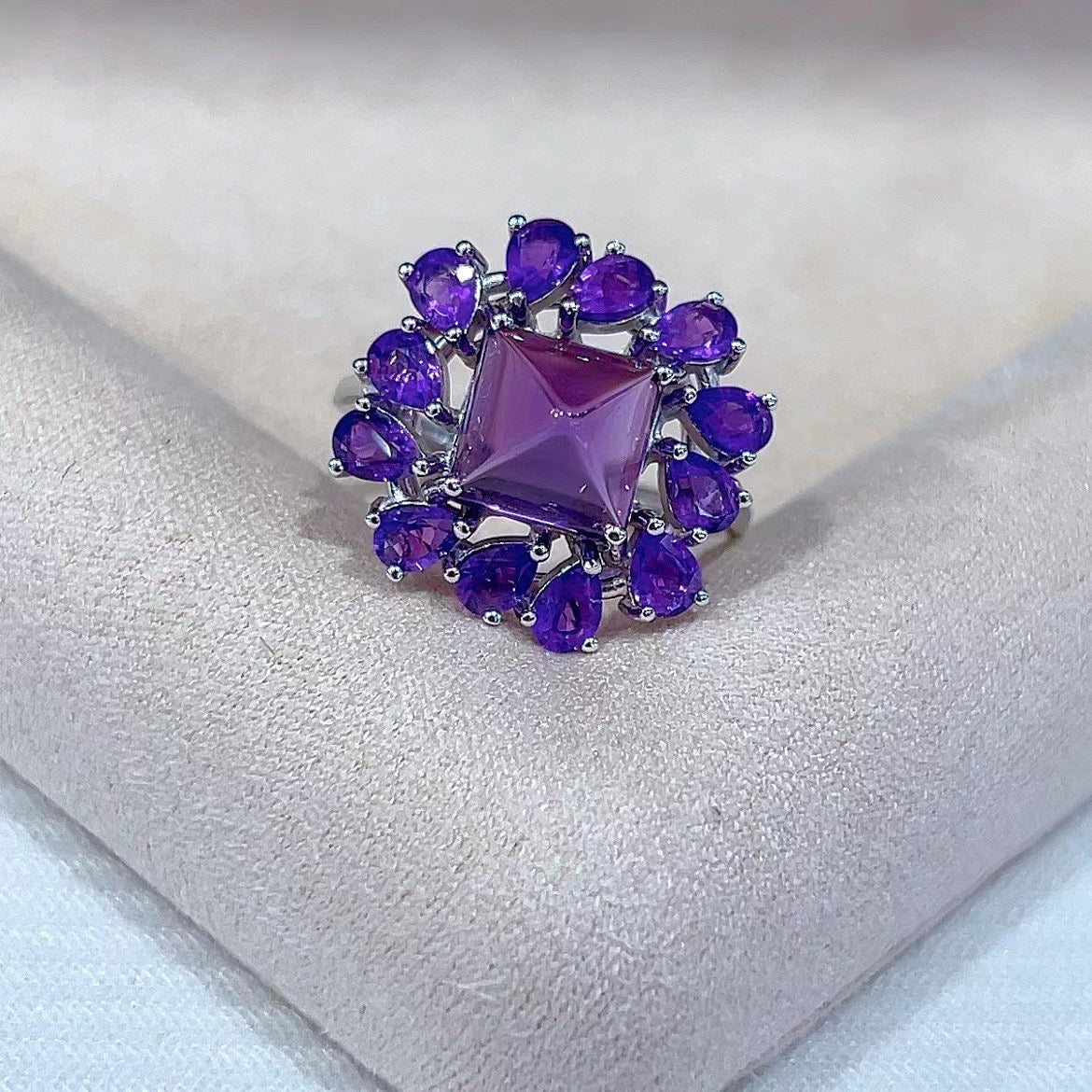 Exquisite Rhodium Plated 925 Sterling Silver Natural Amethyst Ring