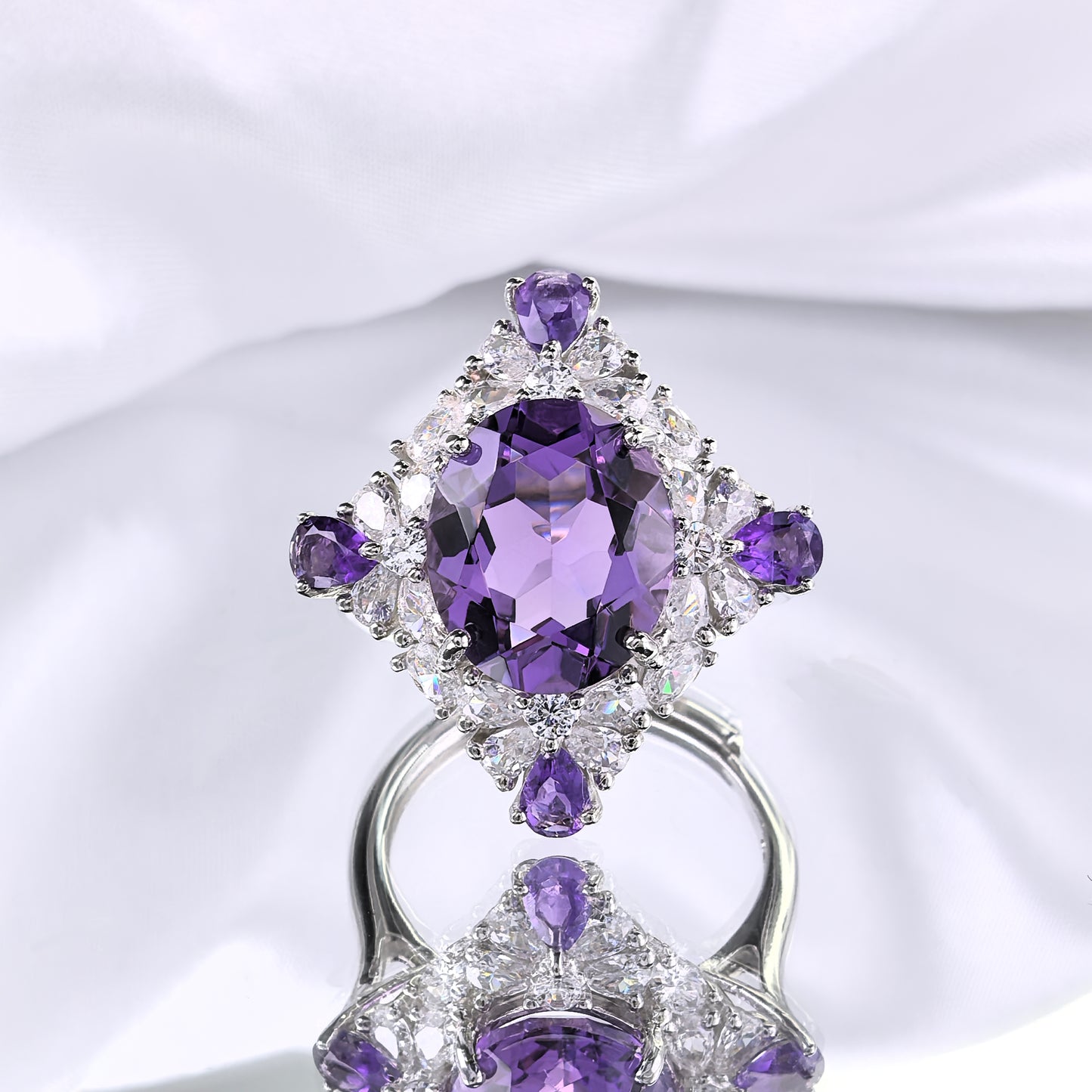 925 Silver Jewelry Sparkling Rhodium Plating Oval Cut Natural Amethyst Gemstone Ring