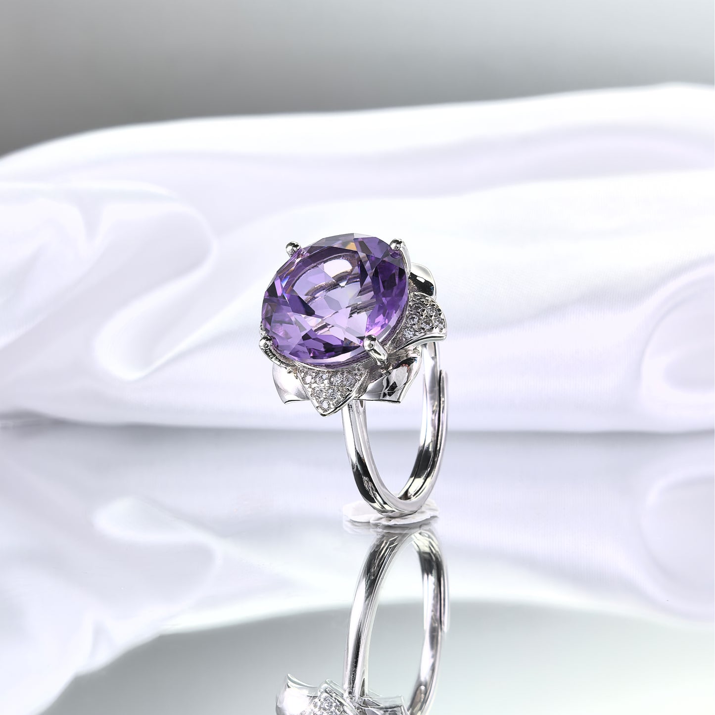 Gorgeous Rhodium Plated Silver 925 Natural Amethyst Flower Ring