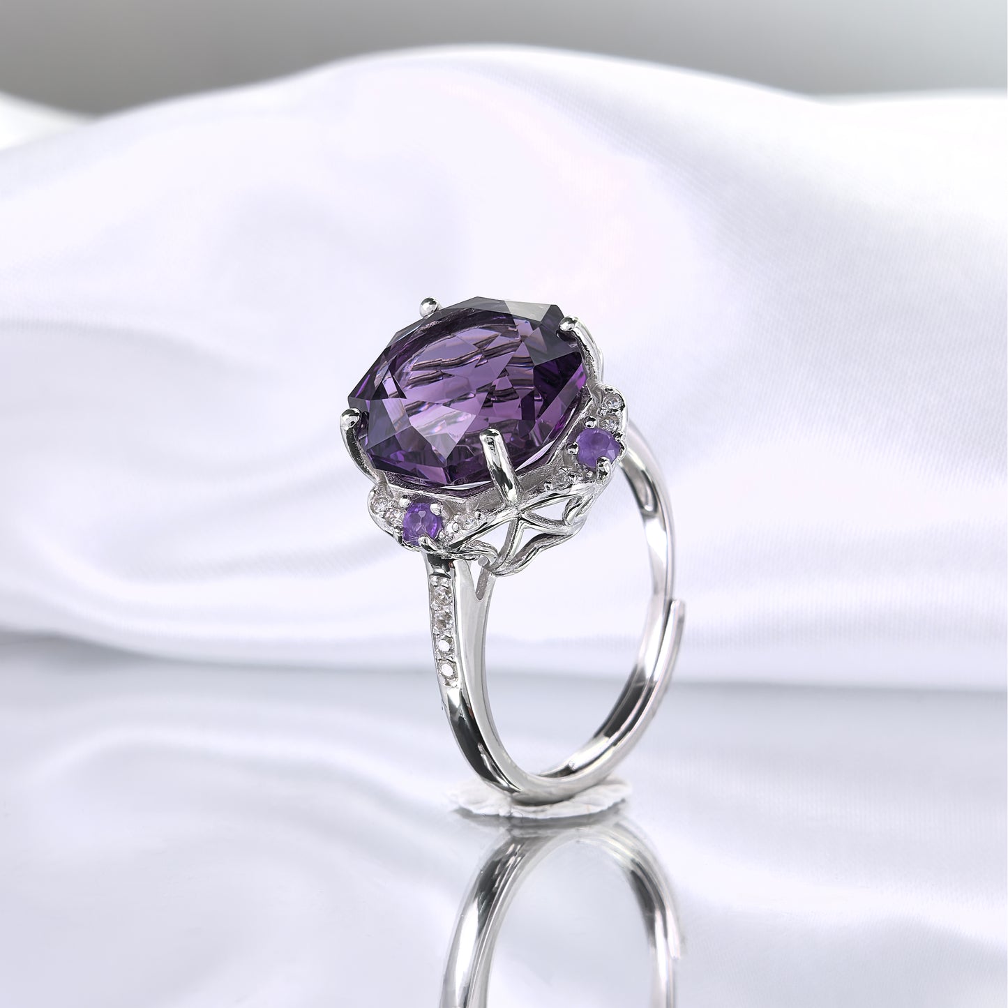 Noble Rhodium Plated Silver 925 Natural Amethyst Ring