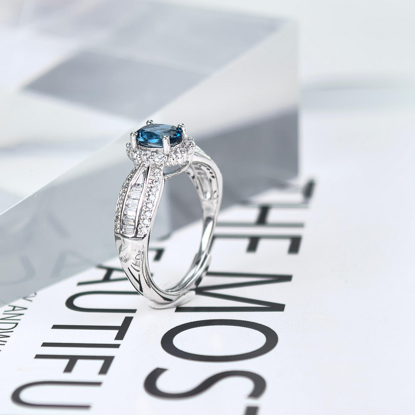 Sparkling Stone Minimalist 925 Sterling Silver London Blue Topaz Ring