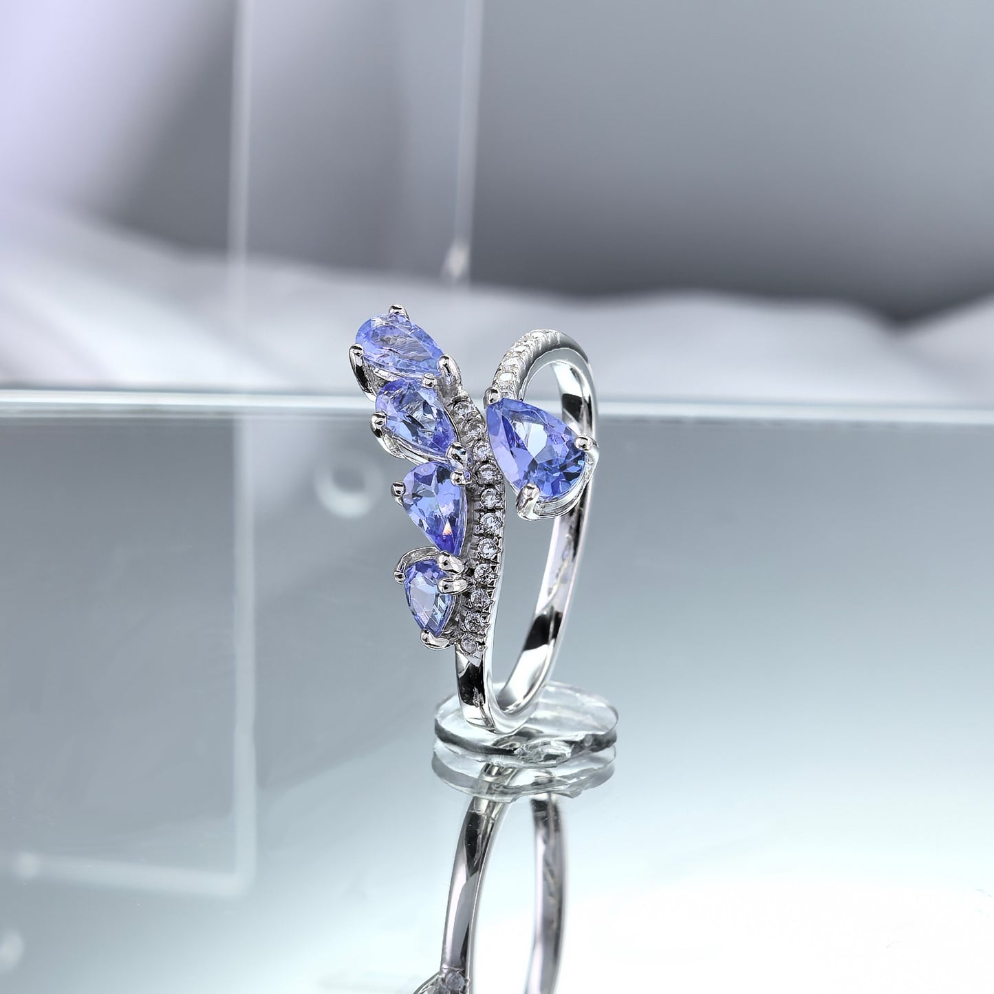 Elegant Rhodium Plated Silver 925 Natural Tanzanite Ring