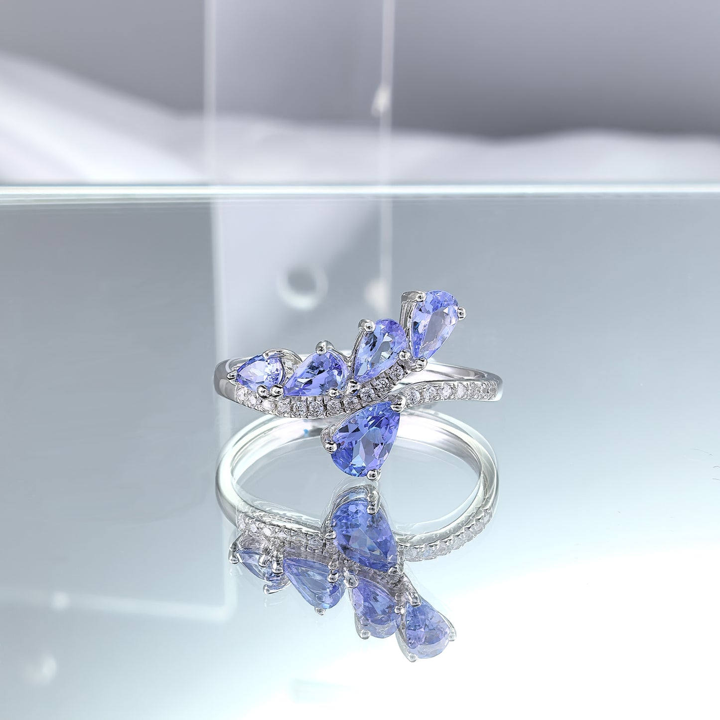 Elegant Rhodium Plated Silver 925 Natural Tanzanite Ring