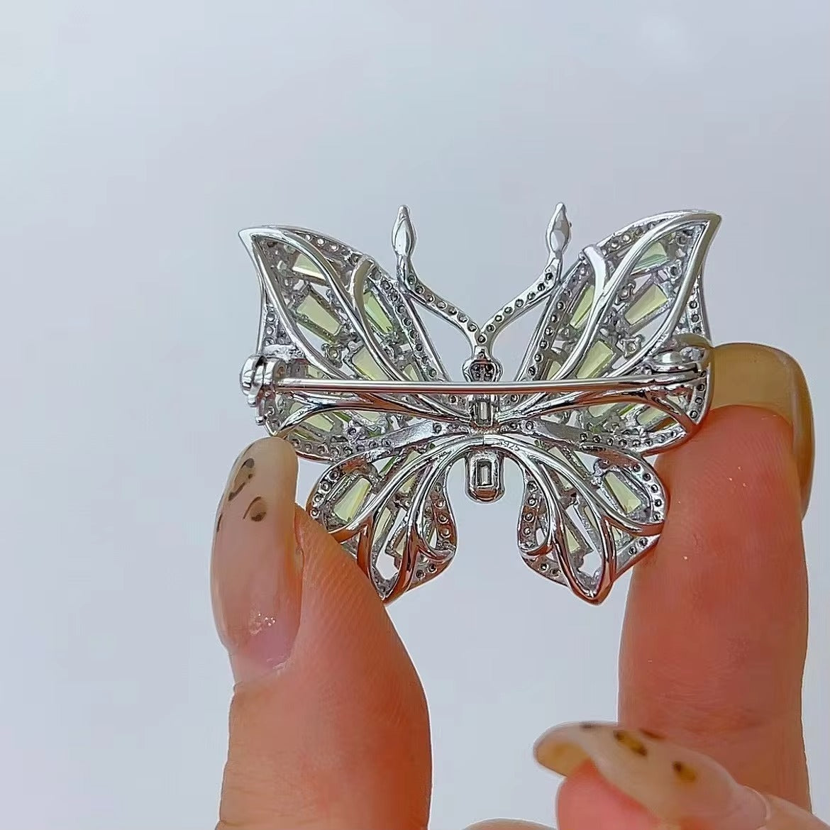 Exquisite 925 Silver Jewelry Rhodium Plated Olivine Butterfly Brooch