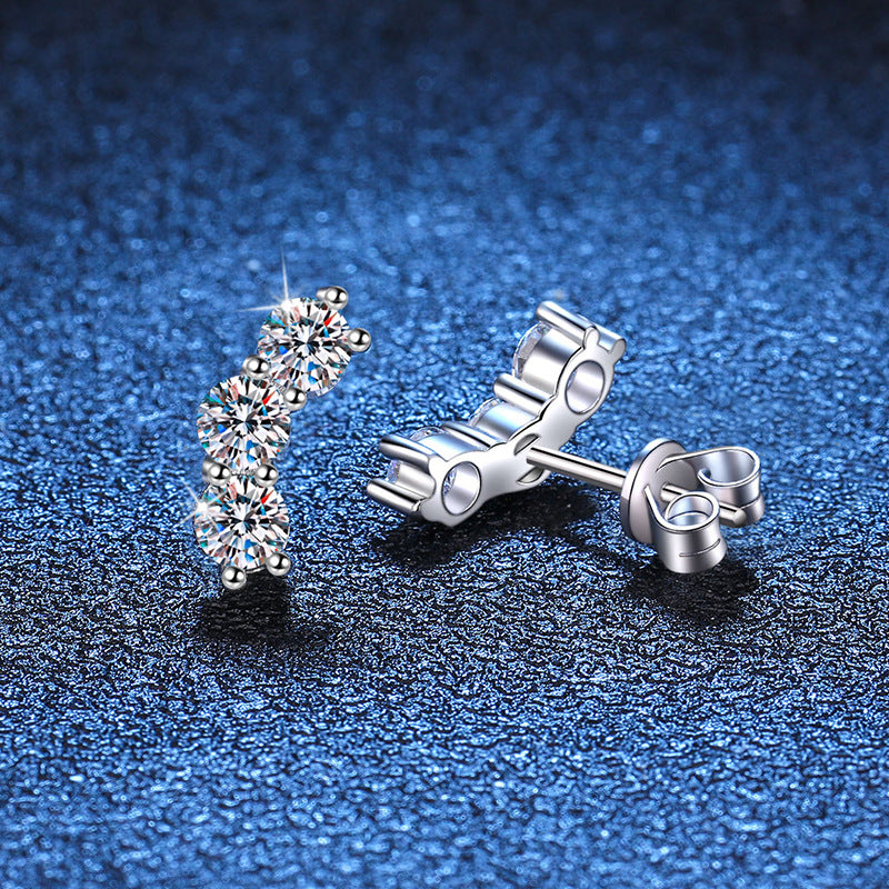 Elegant Smile S925 Sterling Silver Round Cut Moissanite Earrings 0.6ct