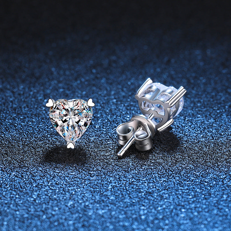 Wholesale Trendy 0.5ct 1ct Heart Cut Moissanite Earrings Stud 925 Sterling Silver Moissanite Jewelry Moissanite Stud Earrings