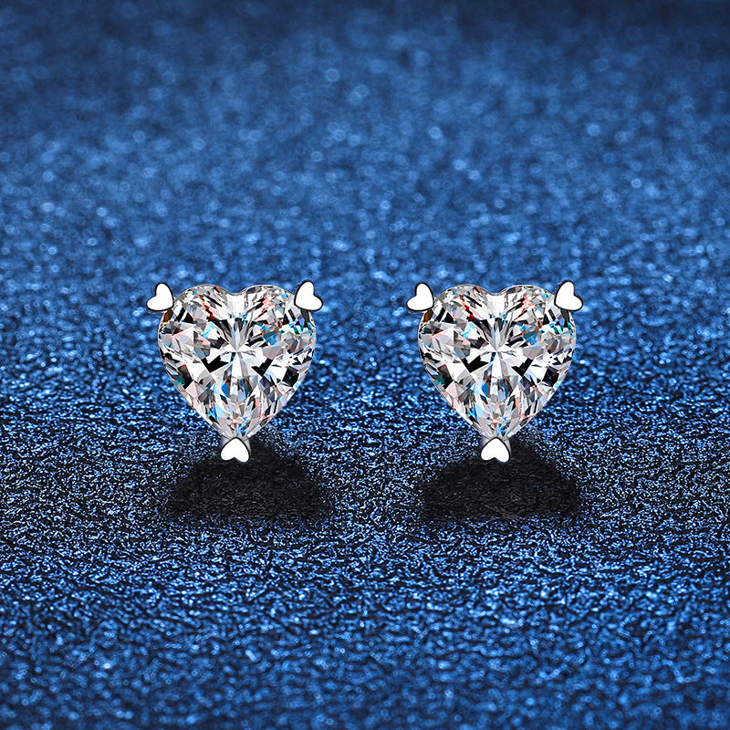 Wholesale Trendy 0.5ct 1ct Heart Cut Moissanite Earrings Stud 925 Sterling Silver Moissanite Jewelry Moissanite Stud Earrings