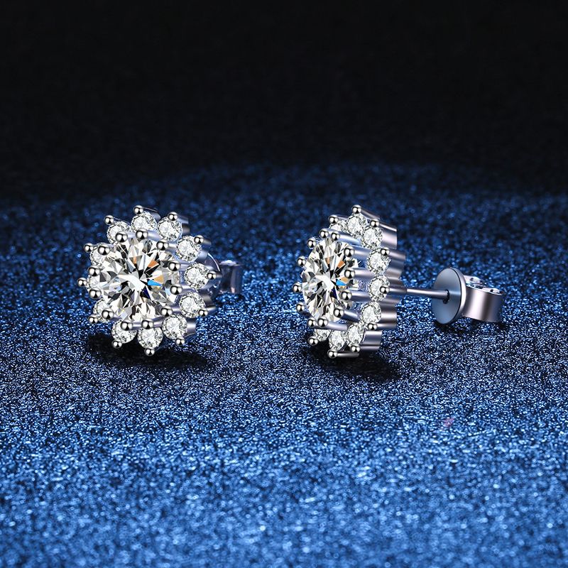 Wholesale S925 Sterling Silver Earrings Sunflower Round Cut Moissanite Trendy Earrings Female 0.5ct/1ct